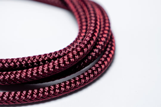 The Slip & Clip: 2 in 1 Lead Wine